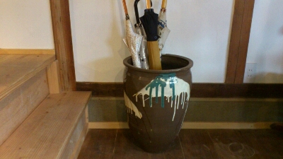 小鹿田焼きの傘立て | 岡山の民芸の器と雑貨店｜FRANK暮らしの道具