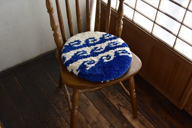 加藤麻矢さんのノッテイング織椅子敷き丸型が入荷しました | 岡山の 